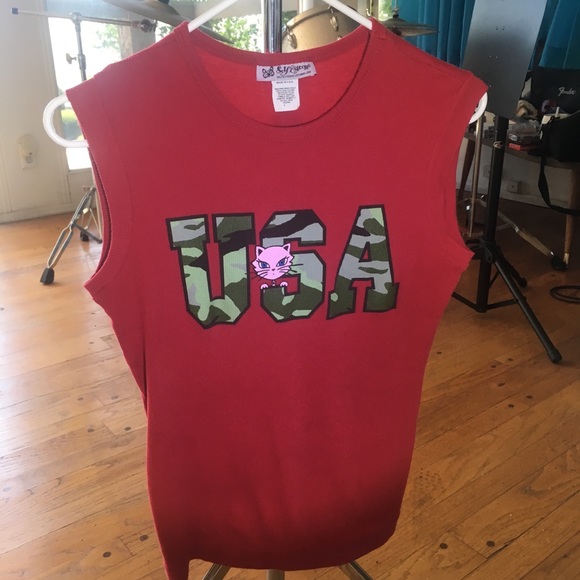 Sleeveless T Shirt - Picture 1 of 5